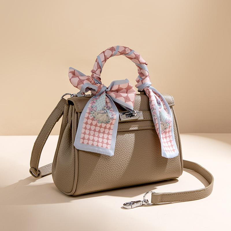 Asparagus Bag Women's Fashion Premium One Shoulder Crossbody Small Bag Small Popular Fashion Luxury Handbag