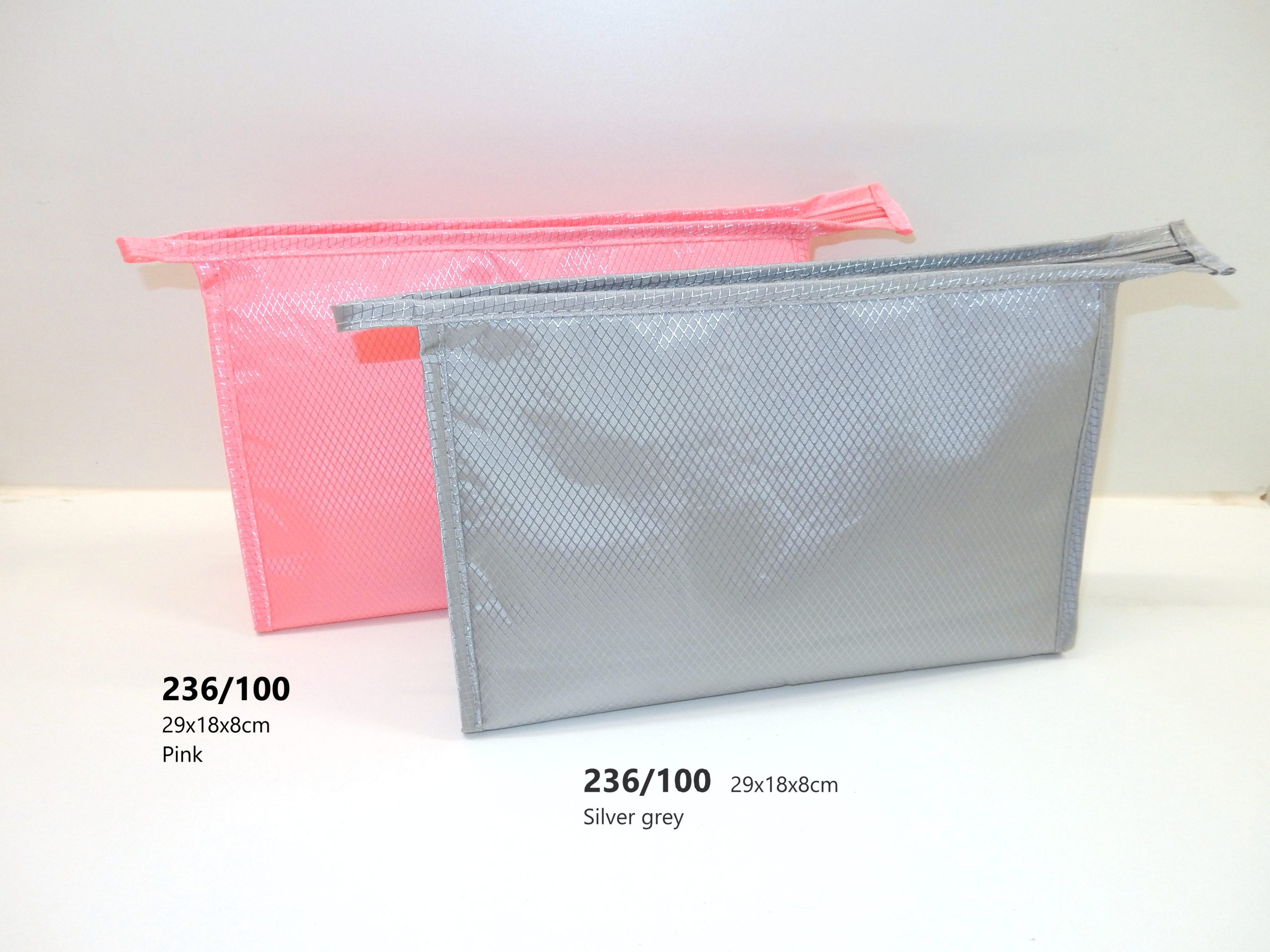 Merkloos Toilettas roze of zilver 29x19x8cm