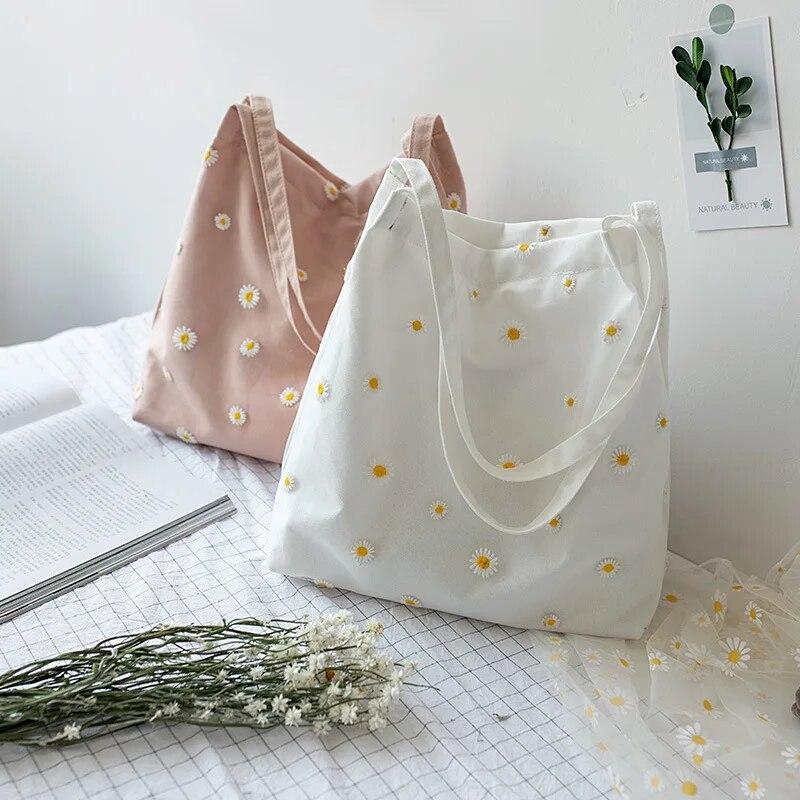 HaiKouLiJinHaiKeJiYouXianGongSi Kleine canvas draagtas voor dames meisjes Shopper Designer handtas Casual borduurwerk met madeliefje gehaakte schattige mesh schoudertassen beige