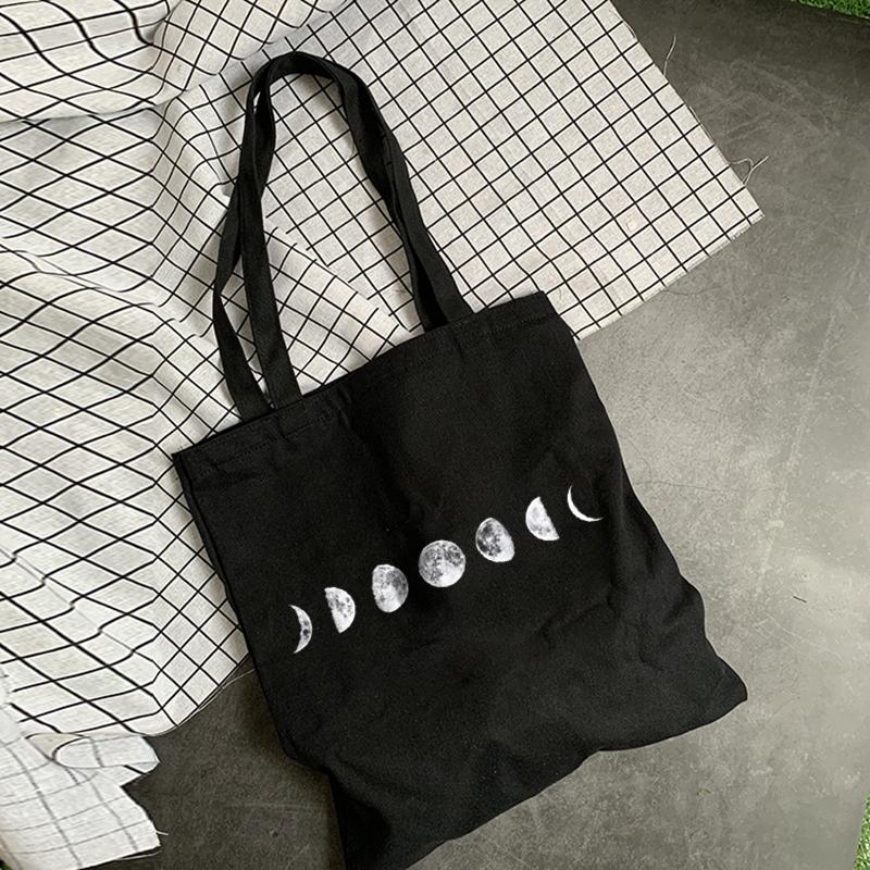 Aidegou19 Koreaanse gothic maan print canvas tas casual grote capaciteit ins vrouwen schoudertas punk mode eenvoudige vrouwen grunge shopper tassen 29*32cm zwart