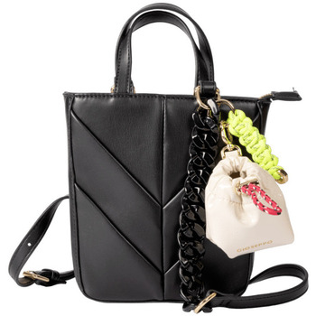 Gioseppo Handtas  -