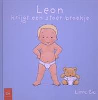 Leon krijgt een stoer broekje