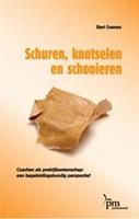 Schuren, knutselen en schooieren