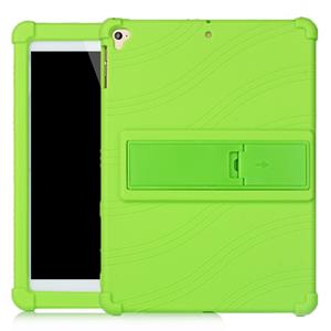 huismerk Voor iPad 6 (9.7 Universal) Tablet PC Siliconen beschermhoes met onzichtbare beugel(groen)