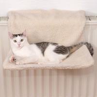 Zooplus Combi Deal: Radiatorhangmat Relax + Kattenspeelgoed-Set met Ballen & Muizen - Set: L 50 x B 30 x H 20 cm + Kattenspeelgoed-set
