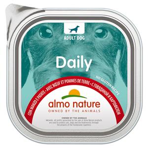 Voordeelverpakking: 18x300g Almo Nature Daily met rundvlees en aardappelen nat hondenvoer