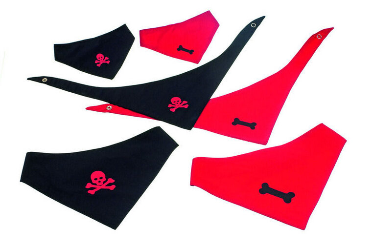 Karlie Flamingo Karlie Bandana rood met doodshoofd 25-35 cm