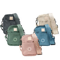 FuzzYard LIFE corduroy crossbodytas