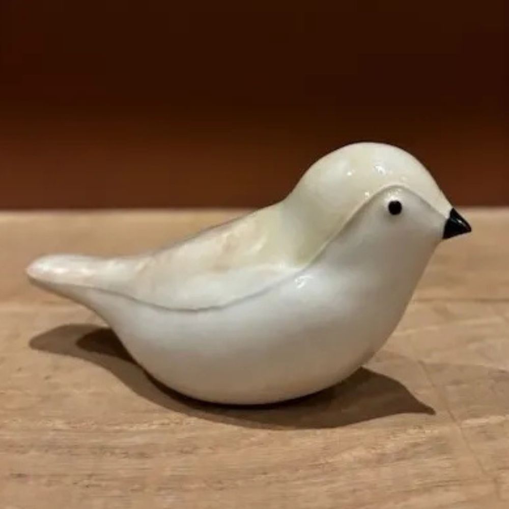 Eeuwige Roos Vogel urn Annabel in crèmekleurig wit en bruin
