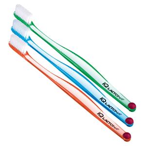 Lactona 1+1 gratis:  Tandenborstel IQ Medium 3 stuks