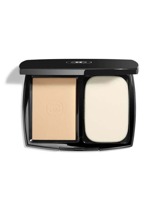 Chanel Langhoudende Uiterst Comfortabele Compacte Foundation Met Perfecte Finish  - Ultra Le Teint Langhoudende Uiterst Comfortabele Compacte Foundation Met Perfecte Finish B10