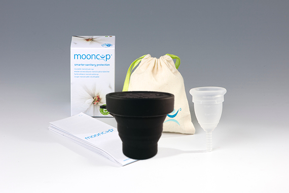 Mooncup Ltd MoonCup Maat B (menstruatiecup), < 30 jaar, met handige sterilisator
