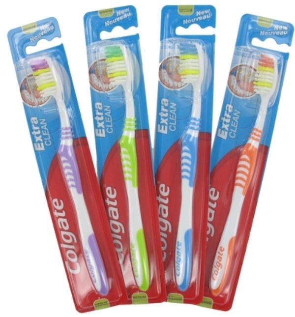 Colgate Tandenborstel extra clean 1 stuk