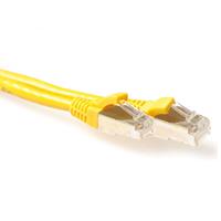 act FB7800 LSZH SFTP CAT6A Patchkabel Snagless Geel - 50 cm