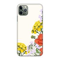 CaseCompany Wilde bloemen: Volledig geprint iPhone 11 Pro Max Hoesje