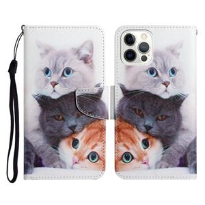 huismerk Geschilderde Patroon Horizontale Flip Lederen Case met Houder & Card Slot & Portemonnee voor iPhone 13 Pro (Three Cats)