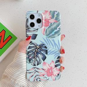 huismerk Voor iPhone 12 Laser Patroon Soft TPU Beschermhoes (Rode bloem)