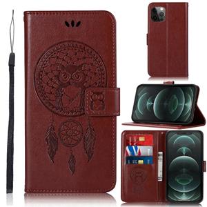 huismerk Wind Chime Owl Embossing Pattern Horizontale Flip Lederen Case met Houder & Kaart Slots & Portemonnee voor iPhone 13 Pro (Brown)