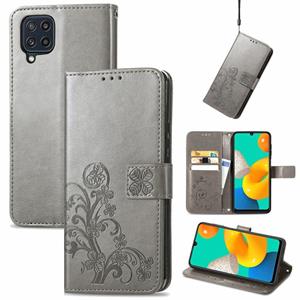 huismerk Voor Samsung Galaxy M32 vier-blad gesp in reliëf gemaakte gesp mobiele telefoon bescherming lederen tas met lanyard & card slot & portefeuille en bra