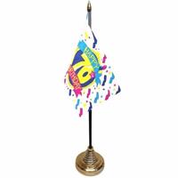 Bellatio 70ste verjaardag tafelvlaggetje 10 x 15 cm met standaard
