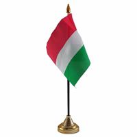 Bellatio Hongarije tafelvlaggetje 10 x 15 cm met standaard