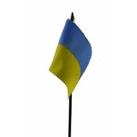 Bellatio Oekraine mini vlaggetje op stok 10 x 15 cm