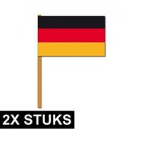 2x stuks luxe grote zwaaivlaggen Duitsland Multi
