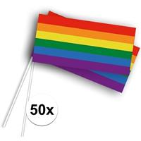 50x Zwaaivlaggetjes/handvlaggetjes met regenboog Multi