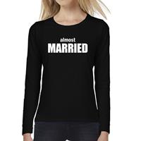 Shoppartners Almost Married vrijgezellen feest tekst t-shirt long sleeve zwa Zwart