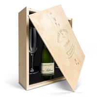 YourSurprise Champagner Geschenk René Schloesser (750ml) - mit Gläsern und graviertem Deckel