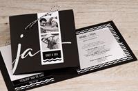 tadaaz Trendy trouwkaart in black & white met foto's