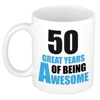 50 great years of being awesome cadeau mok / beker wit en blauw - Abraham -