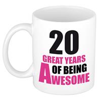20 great years of being awesome cadeau mok / beker wit en roze -