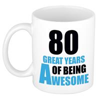 80 great years of being awesome cadeau mok / beker wit en blauw -