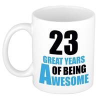 23 great years of being awesome cadeau mok / beker wit en blauw -