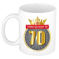 Bellatio This queen is 70 verjaardag cadeau mok / beker 70 jaar wit -
