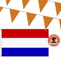 Bellatio Ek oranje straat/ huis versiering pakket met oa 1x Nederland vlag, 100 meter oranje vlaggenlijnen -