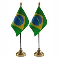 2x stuks brazilie tafelvlaggetje 10 x 15 cm met standaard -