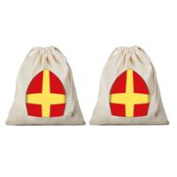 Bellatio 2x Sinterklaas cadeauzak Mijter Sinterklaas met koord voor pakjesavond als cadeauverpakking -