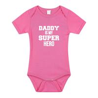 Bellatio Daddy super hero geboorte cadeau / kraamcadeau romper roze voor babys / meisjes -