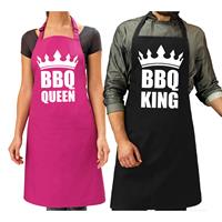Bellatio Koppel cadeau set: 1x BBQ King schort zwart heren + 1x BBQ Queen roze dames -