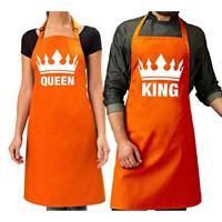 Bellatio Koppel cadeau set: 1x King keukenschort oranje heren + 1x Queen keukenschort oranje dames -