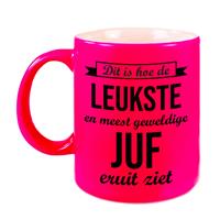 Bellatio Leukste en meest geweldige juf cadeau koffiemok / theebeker neon roze 330 ml -