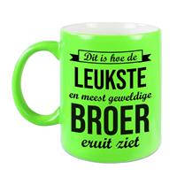 Bellatio Leukste en meest geweldige broer cadeau koffiemok / theebeker neon groen 330 ml -
