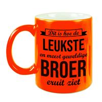 Bellatio Leukste en meest geweldige broer cadeau koffiemok / theebeker neon oranje 330 ml -