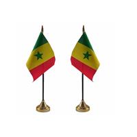 Bellatio 2x stuks Senegal tafelvlaggetjes 10 x 15 cm met standaard -