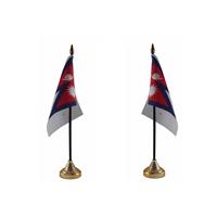 Bellatio 2x stuks Nepal tafelvlaggetjes 10 x 15 cm met standaard -