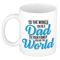 Bellatio Dad to the world mok / beker wit 300 ml - Cadeau mokken - Papa/ Vaderdag -