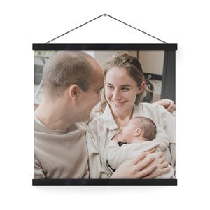 YourSurprise Gepersonaliseerde poster met zwarte posterhanger 40x40