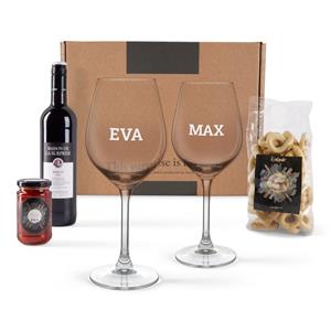 YourSurprise Wijn borrelpakket met gegraveerde glazen